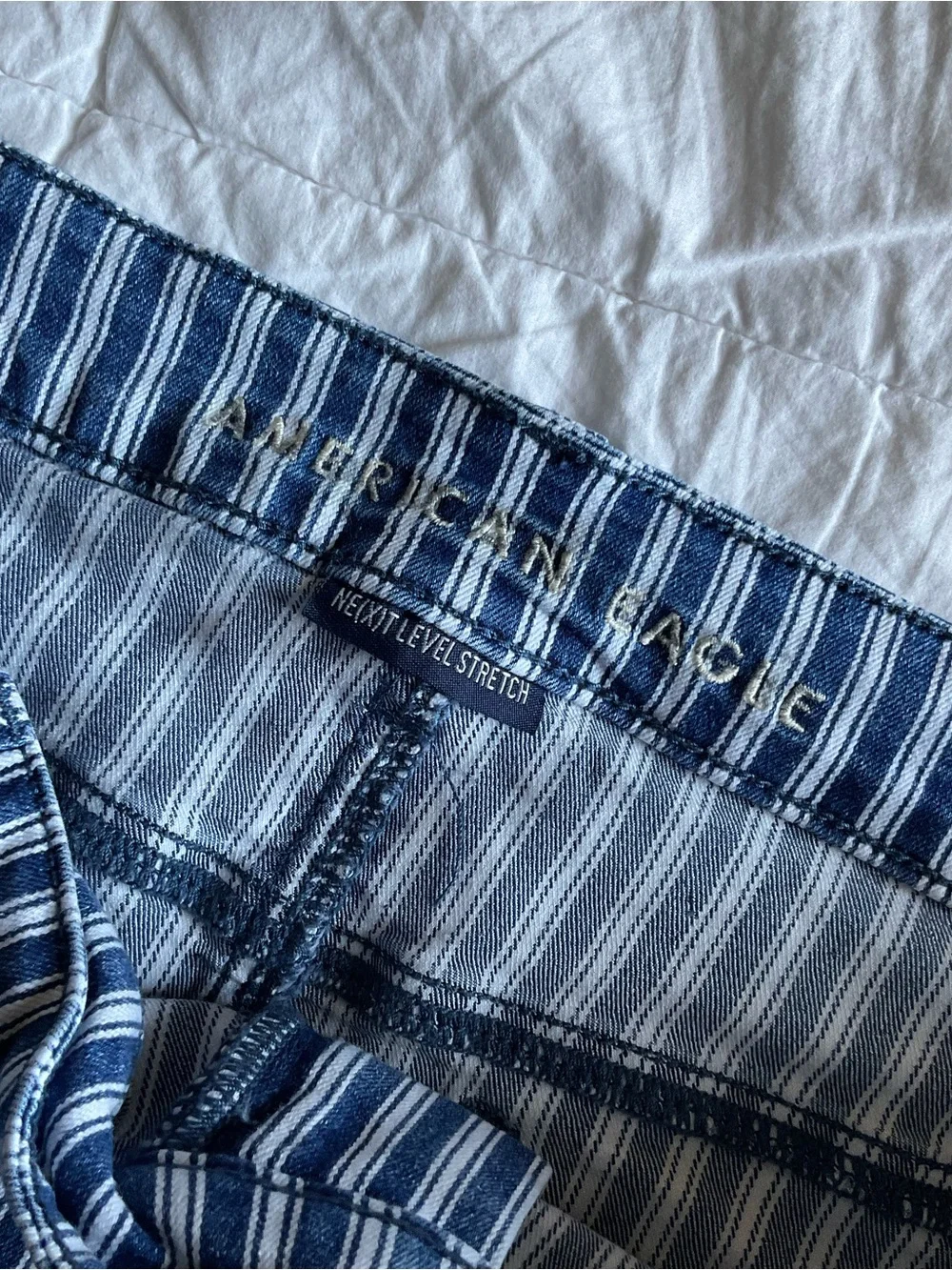 American Eagle Hi-Rise Shortie - Picture 3 of 5
